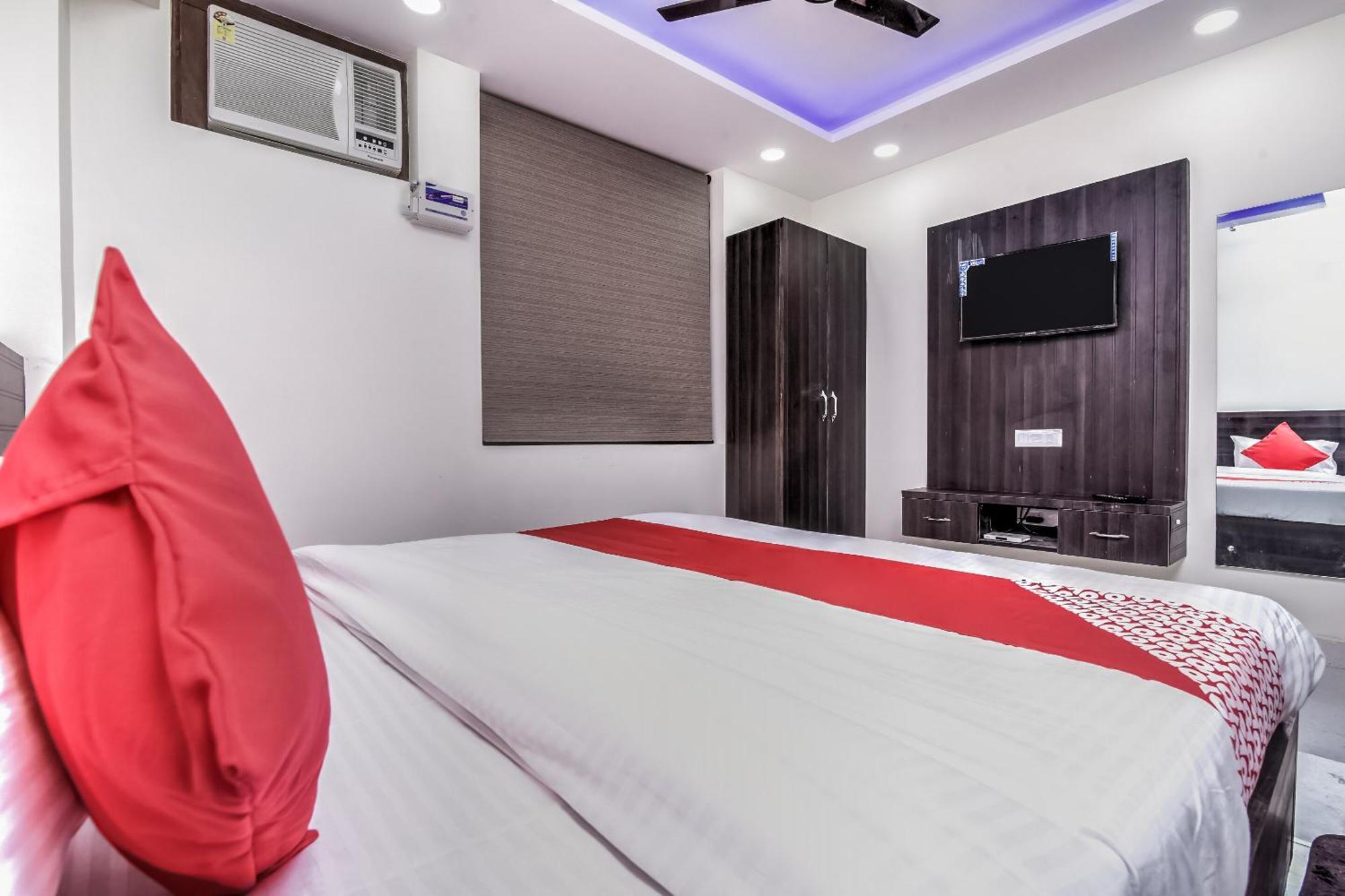 Hotel Aerostar Gold - Opposite Max Healthcare Delhi Kültér fotó