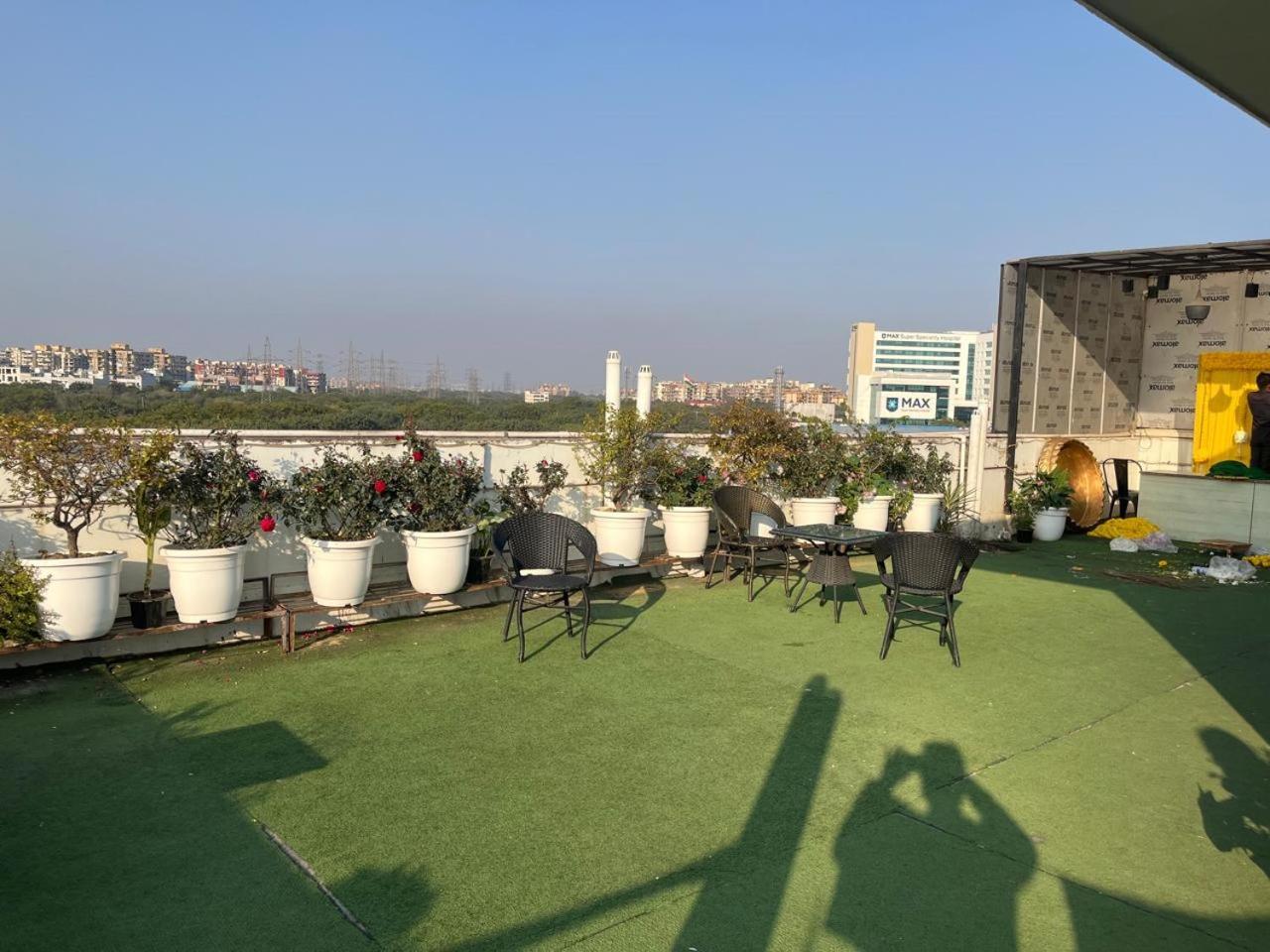 Hotel Aerostar Gold - Opposite Max Healthcare Delhi Kültér fotó