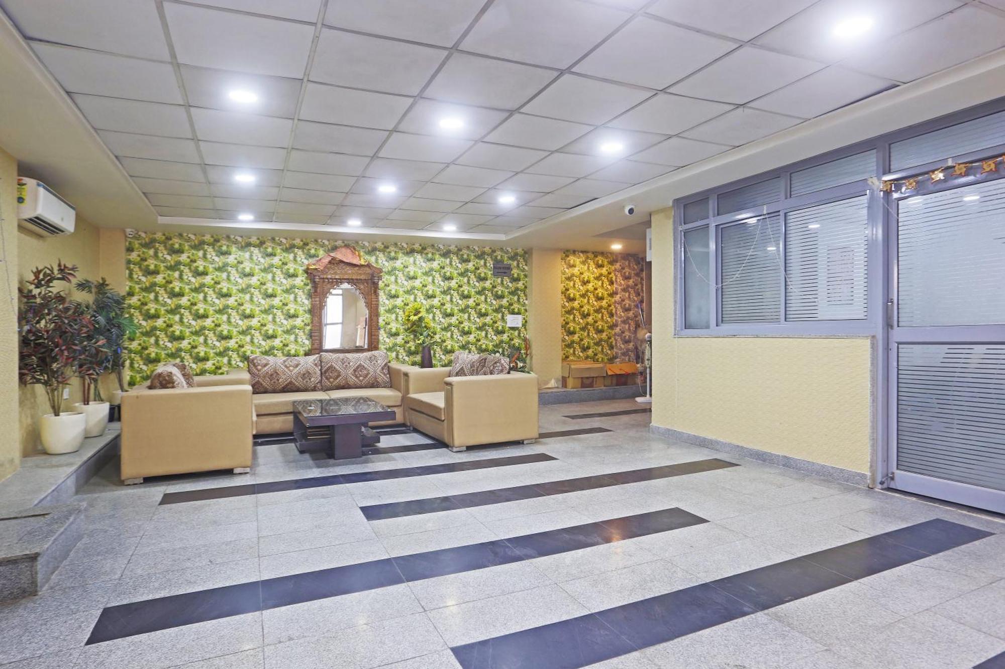 Hotel Aerostar Gold - Opposite Max Healthcare Delhi Kültér fotó