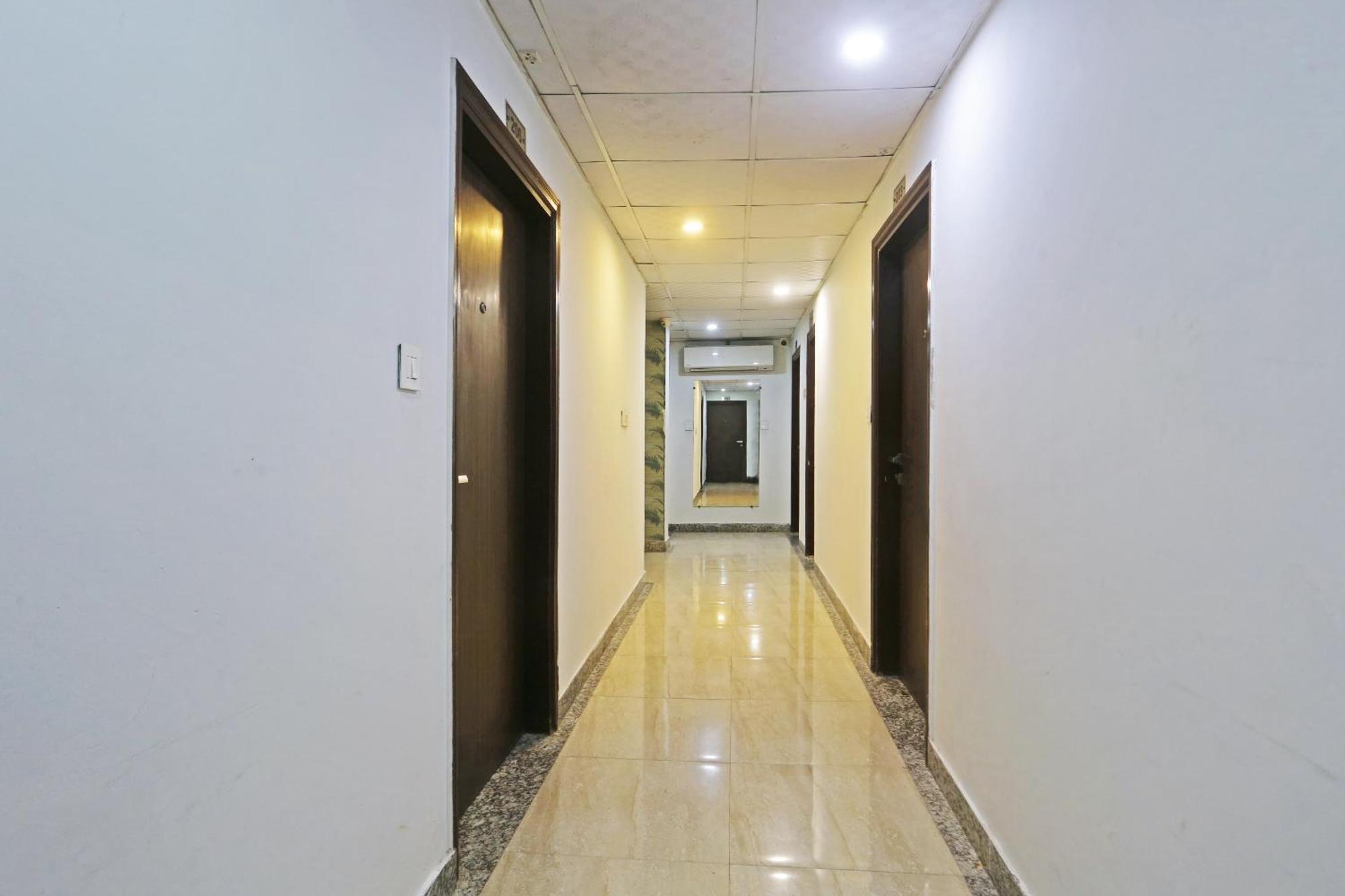 Hotel Aerostar Gold - Opposite Max Healthcare Delhi Kültér fotó