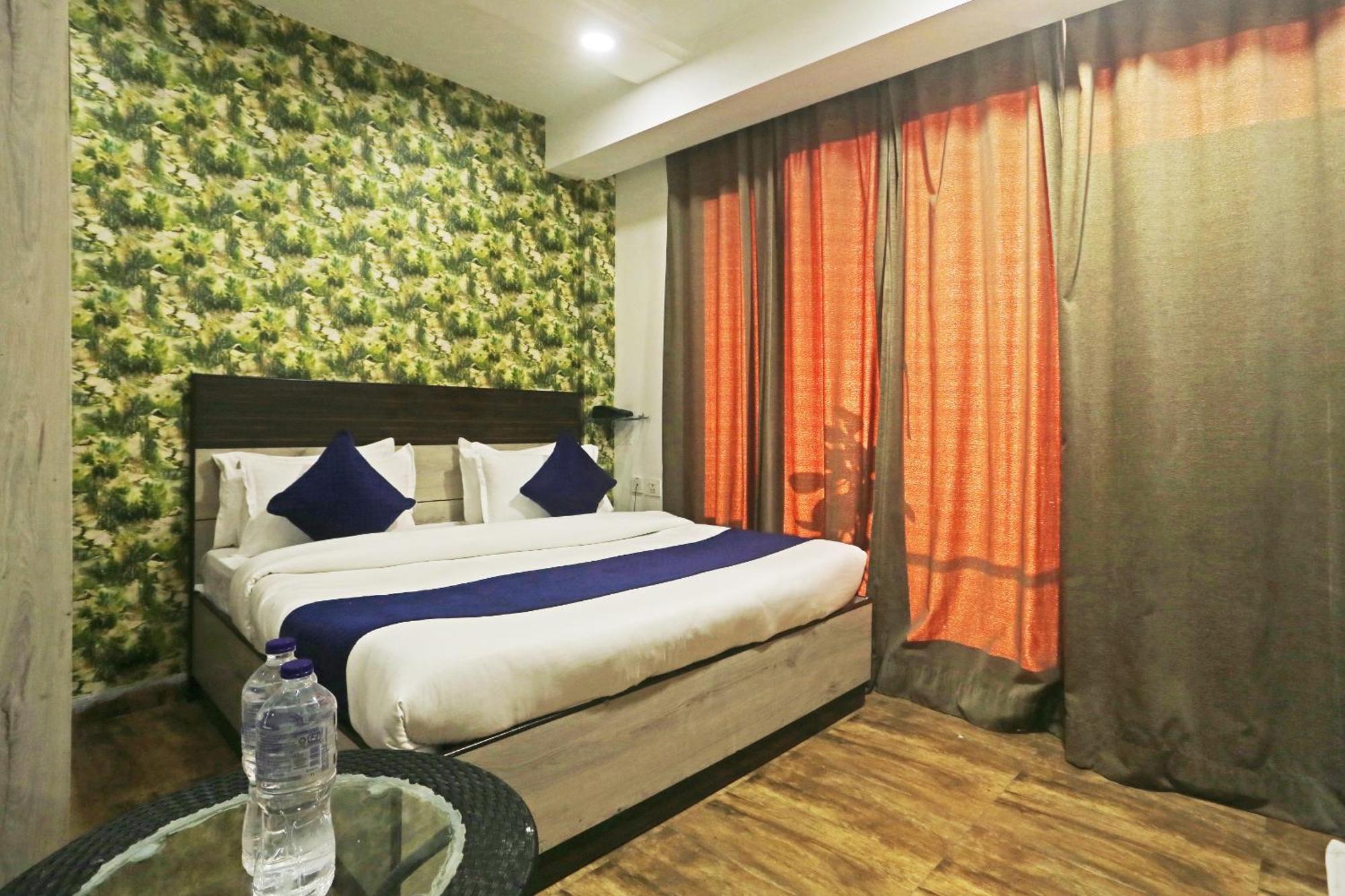 Hotel Aerostar Gold - Opposite Max Healthcare Delhi Kültér fotó